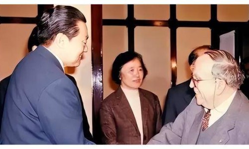 蚁参蠲痹片是正规药吗-蚁参蠲痹胶囊主治网—知名的蚁参蠲痹胶囊有那几种中药网站,分享蚁参蠲痹胶囊主治什么病?功效和副作用有哪些?知识